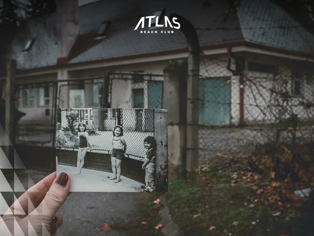 memory wall – old photo display – past moment celebration