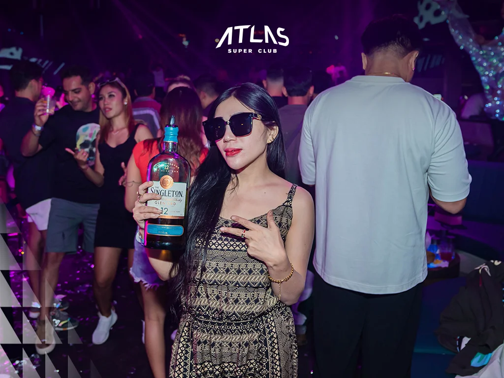 Atlas Beach Club Bali – premium nightlife – oceanfront cocktails