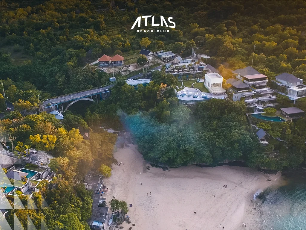 Padang Padang surf, Bingin Beach waves, scenic cliffs