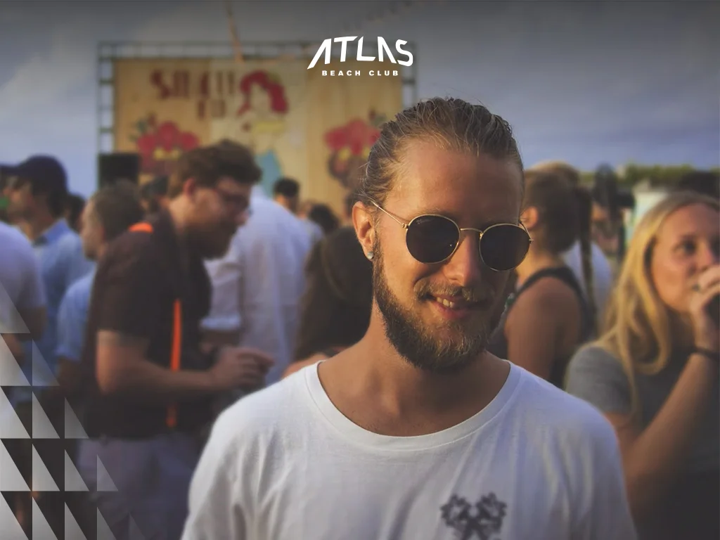 Tourist tips Gianyar, festival guide Bali, visitor info Balinese event