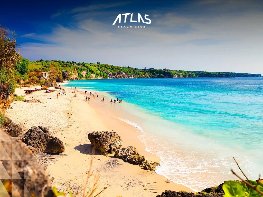 Uluwatu cliffs, barreling waves, pro surfers riding