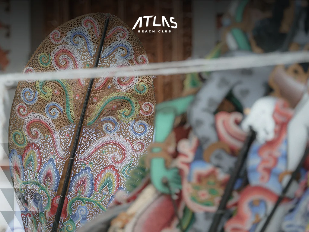  traditional Balinese art gallery, cultural craft booths, sculpture and painting show 