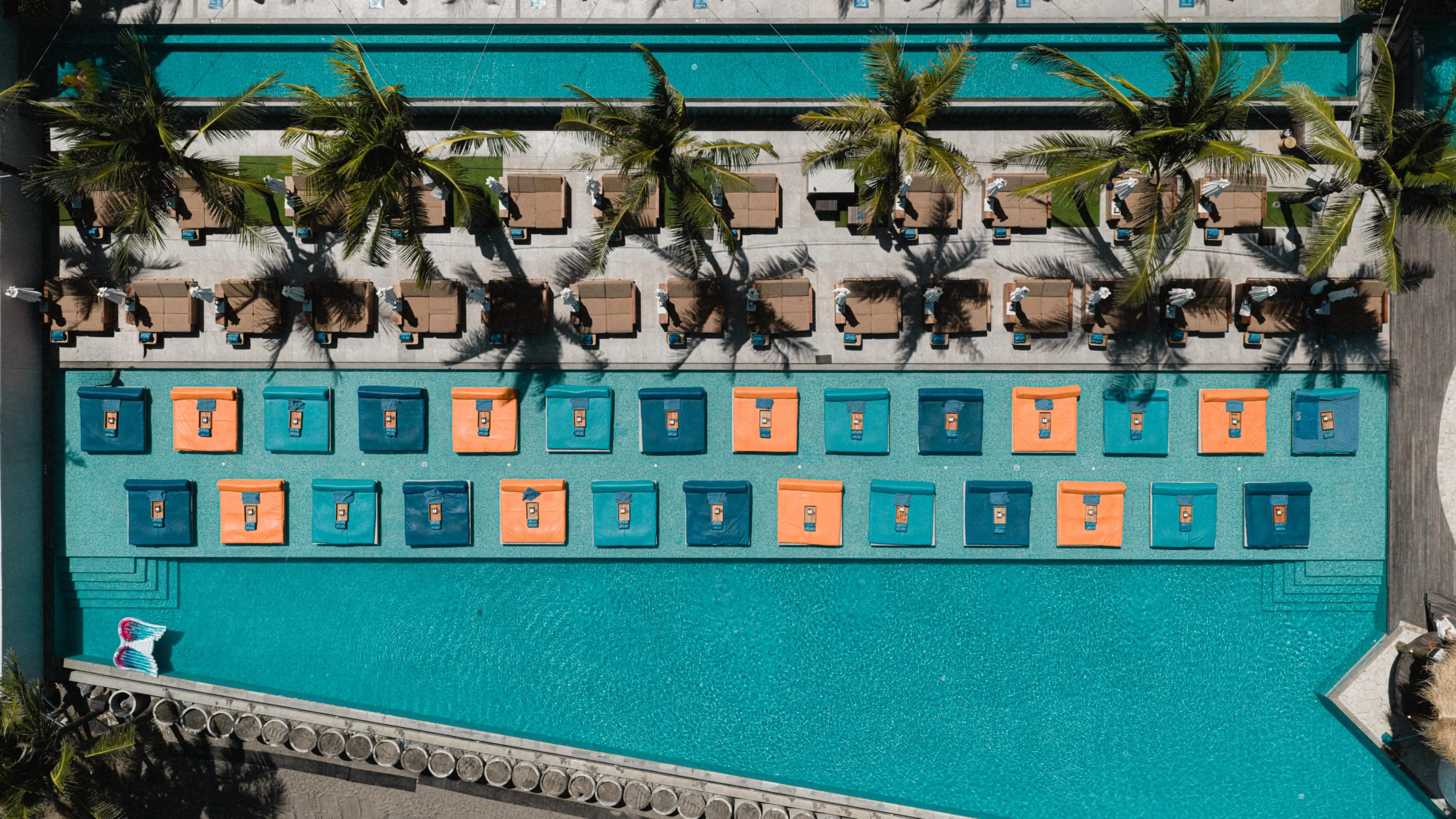 Table Section - Pool Side - Gallery - Pool Side - Daybed Up View