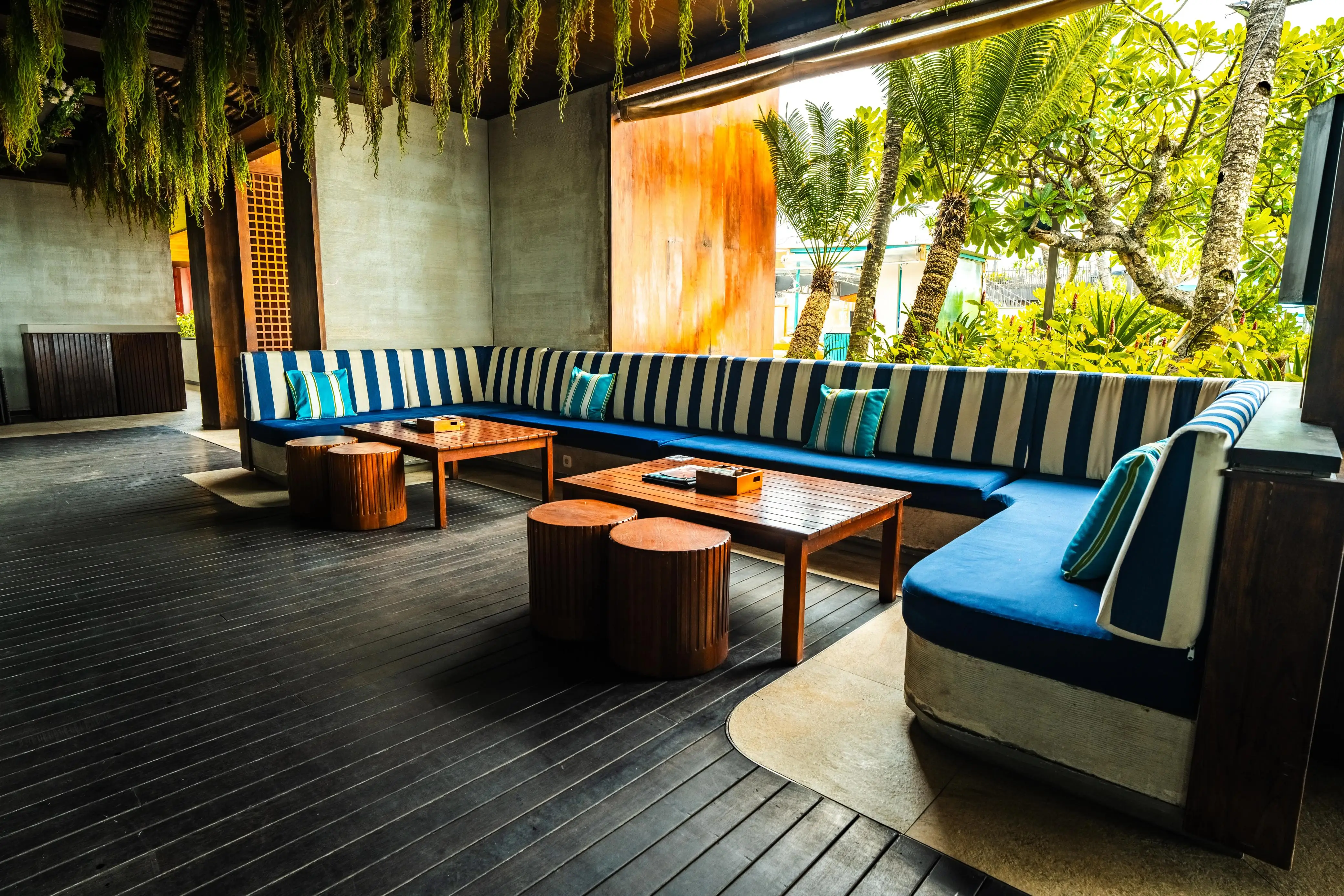 Table Section - The Deck - Gallery - The Deck - Right Sofa